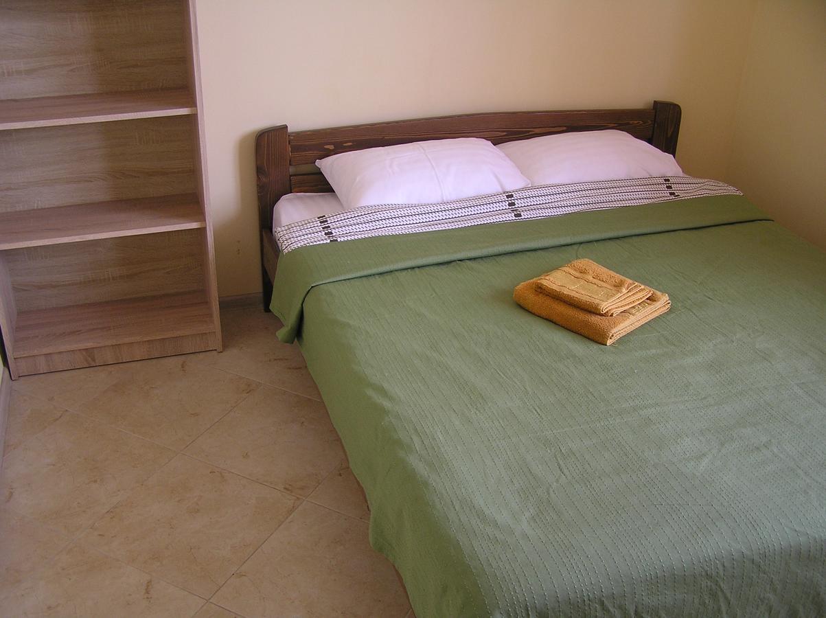 Orange Guest Rooms Одесса Экстерьер фото