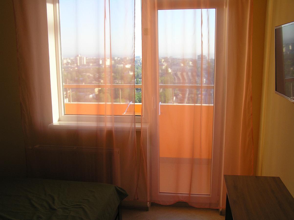 Orange Guest Rooms Одесса Экстерьер фото